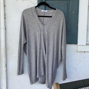 Carly Jean Los Angeles tunic sweater
